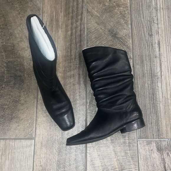 Vintage Croft & Barrow black leather scrunch square toe boots. - Picture 1 of 6